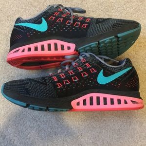 Nike Tennis Shoes! Like New!!!